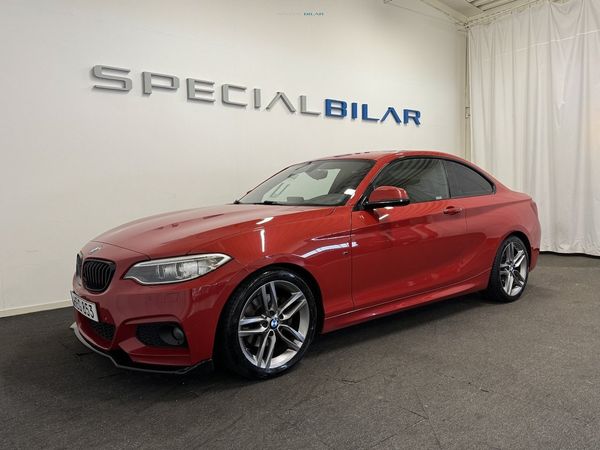 BMW 220 D Coupé Steptronic M-Sport Elstolar Drag Backkamera - 2017