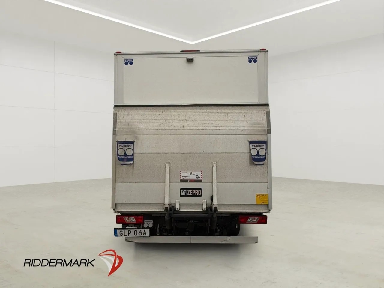 Vehicle image 7