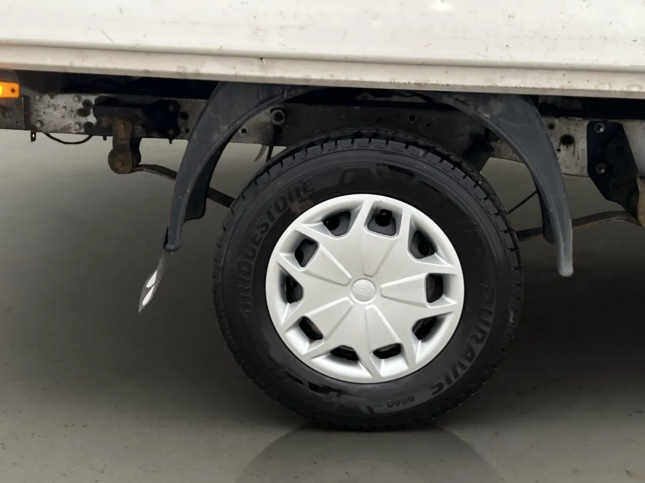 Vehicle image 25