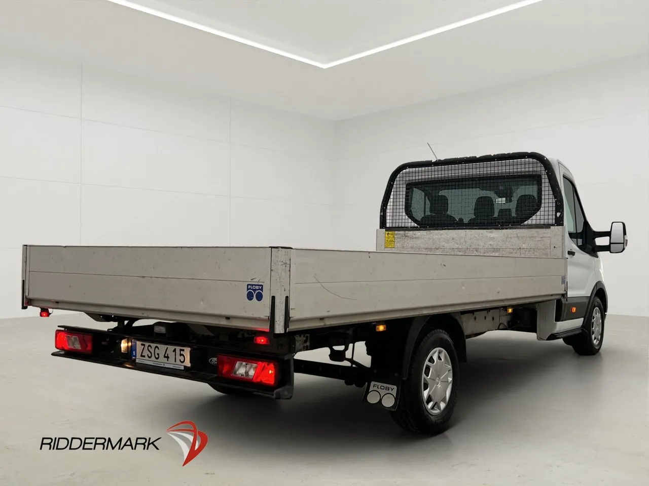 Vehicle image 8
