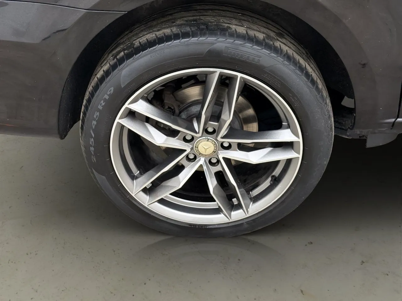 Vehicle image 33