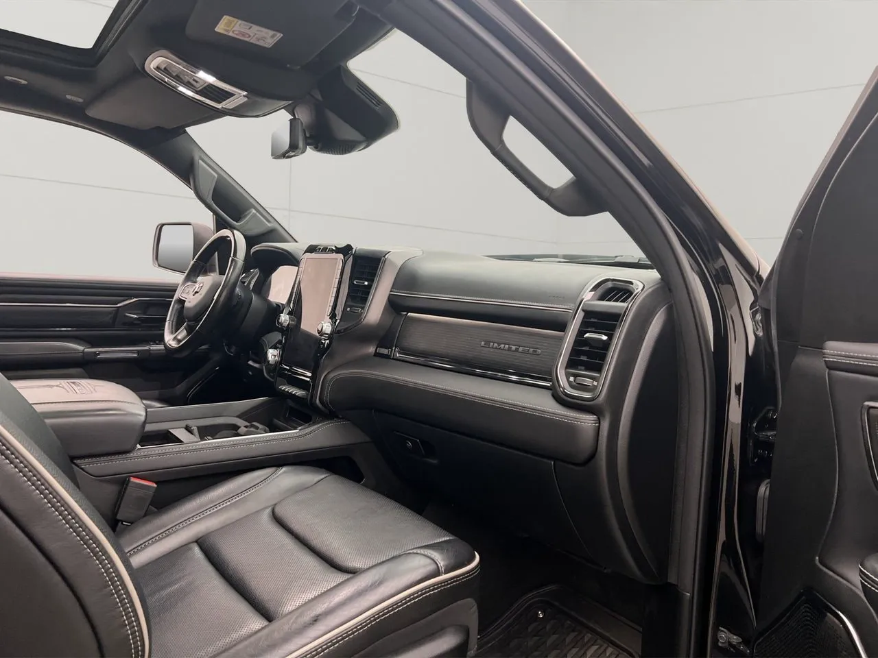 Vehicle image 36