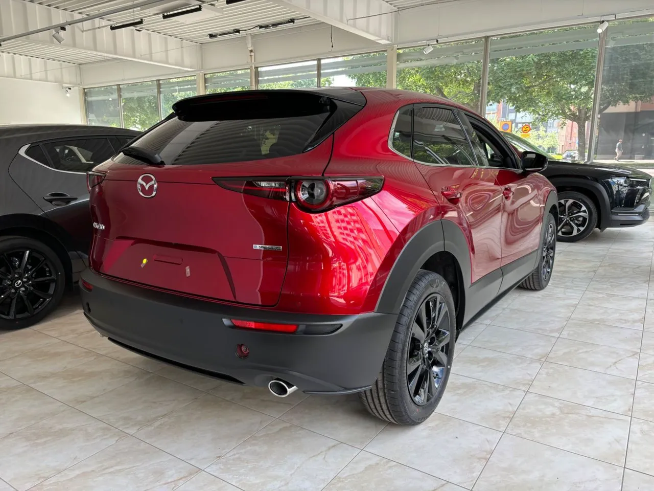 Vehicle image 3