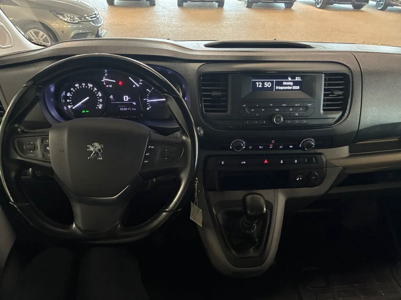 Vehicle image 14