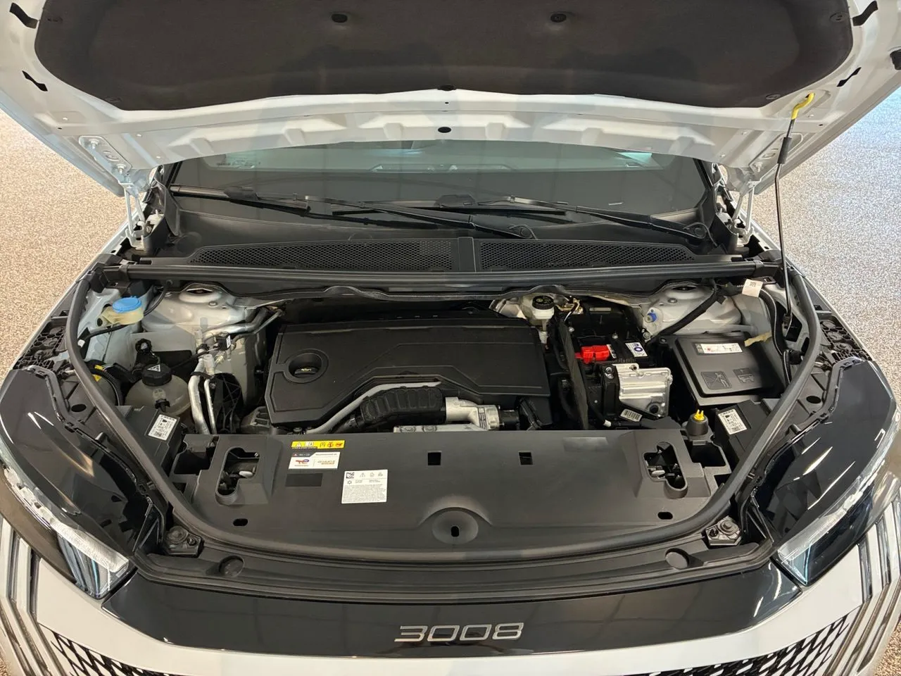 Vehicle image 15