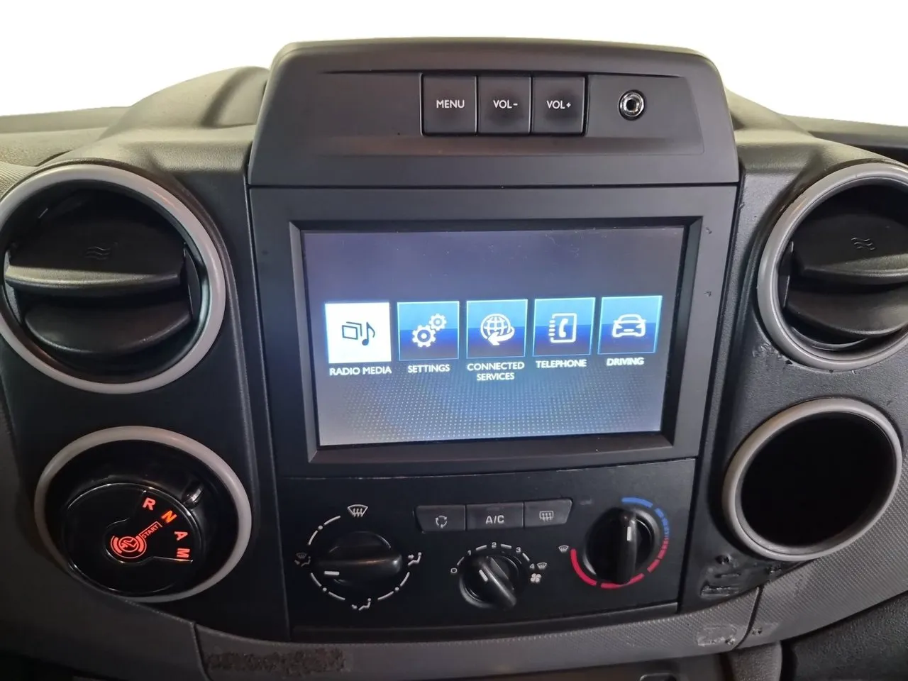 Vehicle image 14