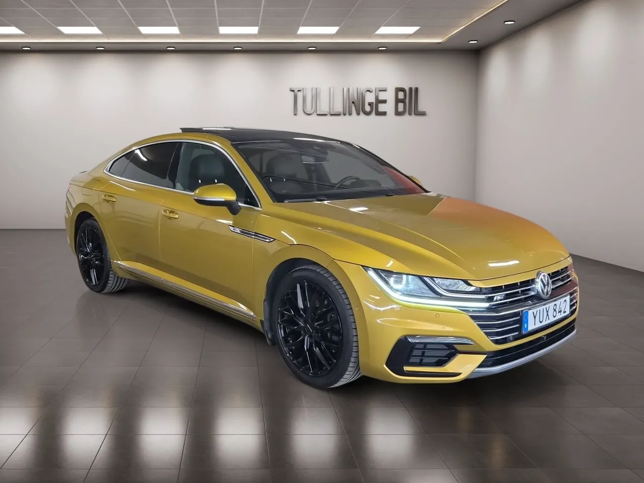 Vehicle image 6