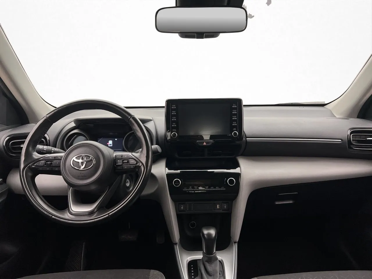Vehicle image 10