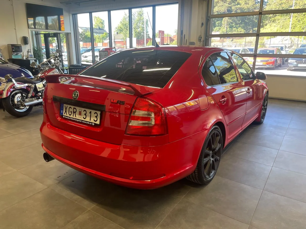 Vehicle image 7