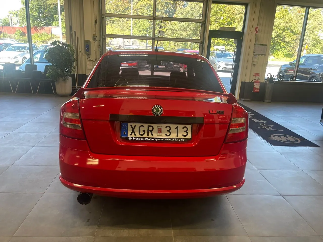 Vehicle image 4