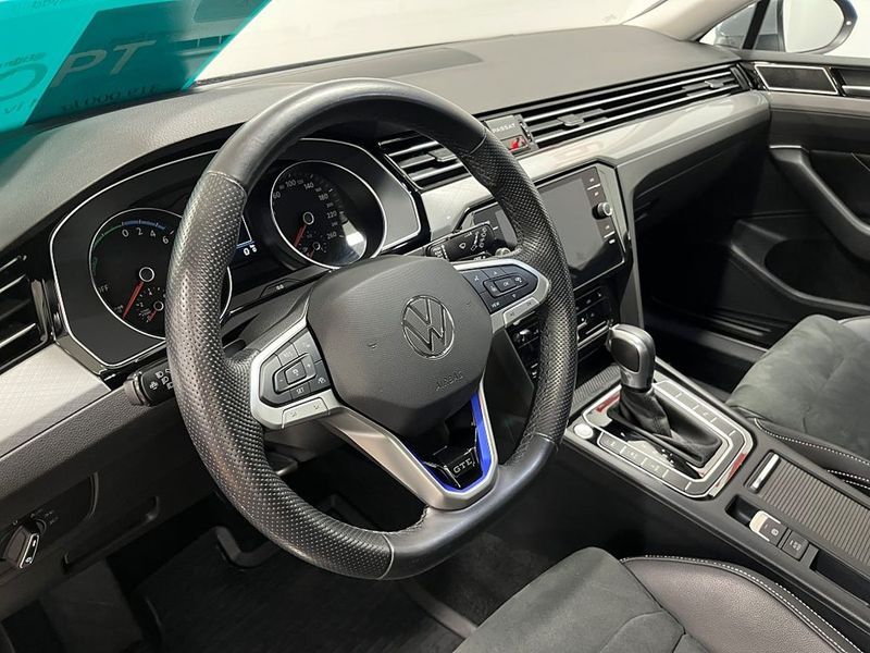 Volkswagen Passat bild 15