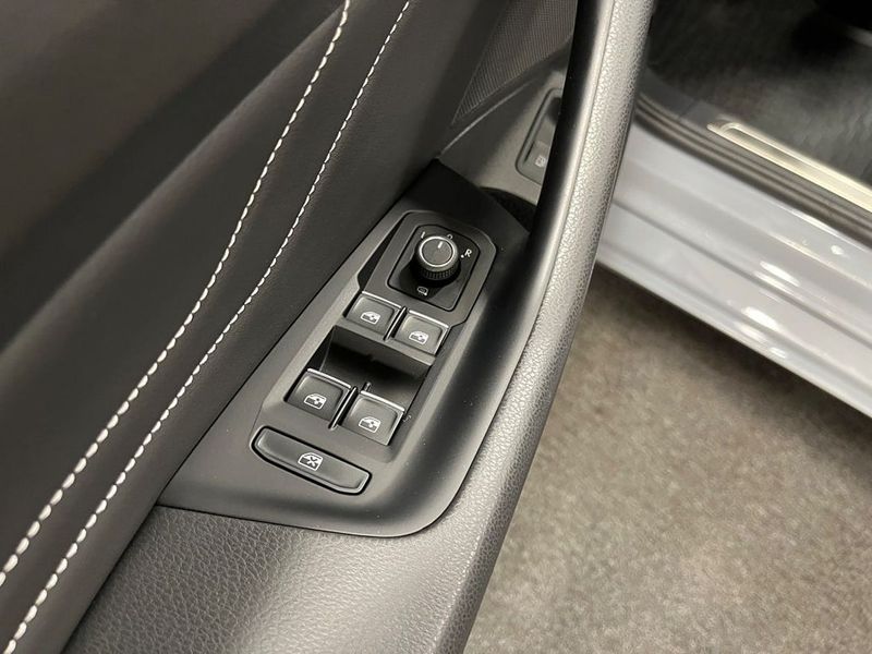 Volkswagen Passat bild 14