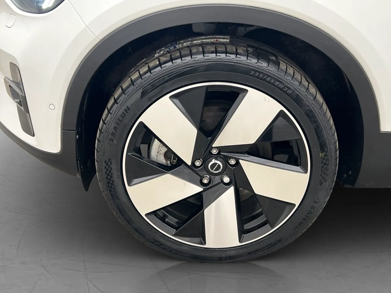 Vehicle image 36