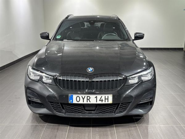 BMW 330 e Touring M Sport Drag Pano HiFi Fartpilot | Ränta 3,95% - 2021