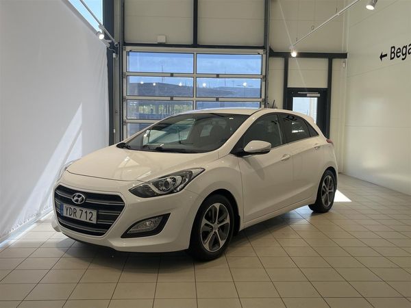 Hyundai i30 1.6 GDi 135hk Go Plus Navi Backkamera Drag | Ränta - 2017