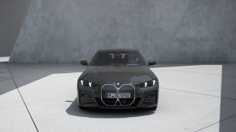 BMW i4 bild 2