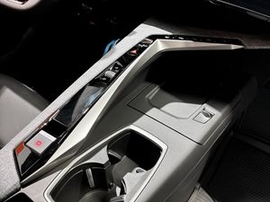 Peugeot e-5008 bild 12