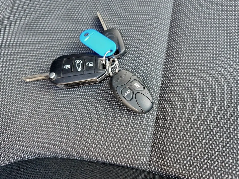 Vehicle image 18