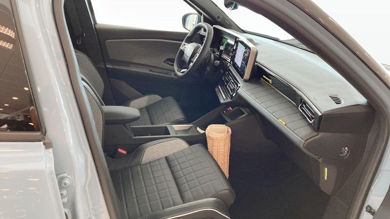 Renault 4 E-Tech bild 3