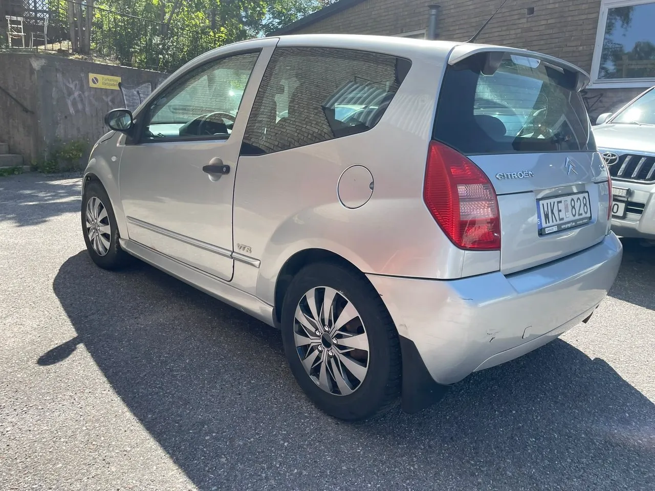Vehicle image 2