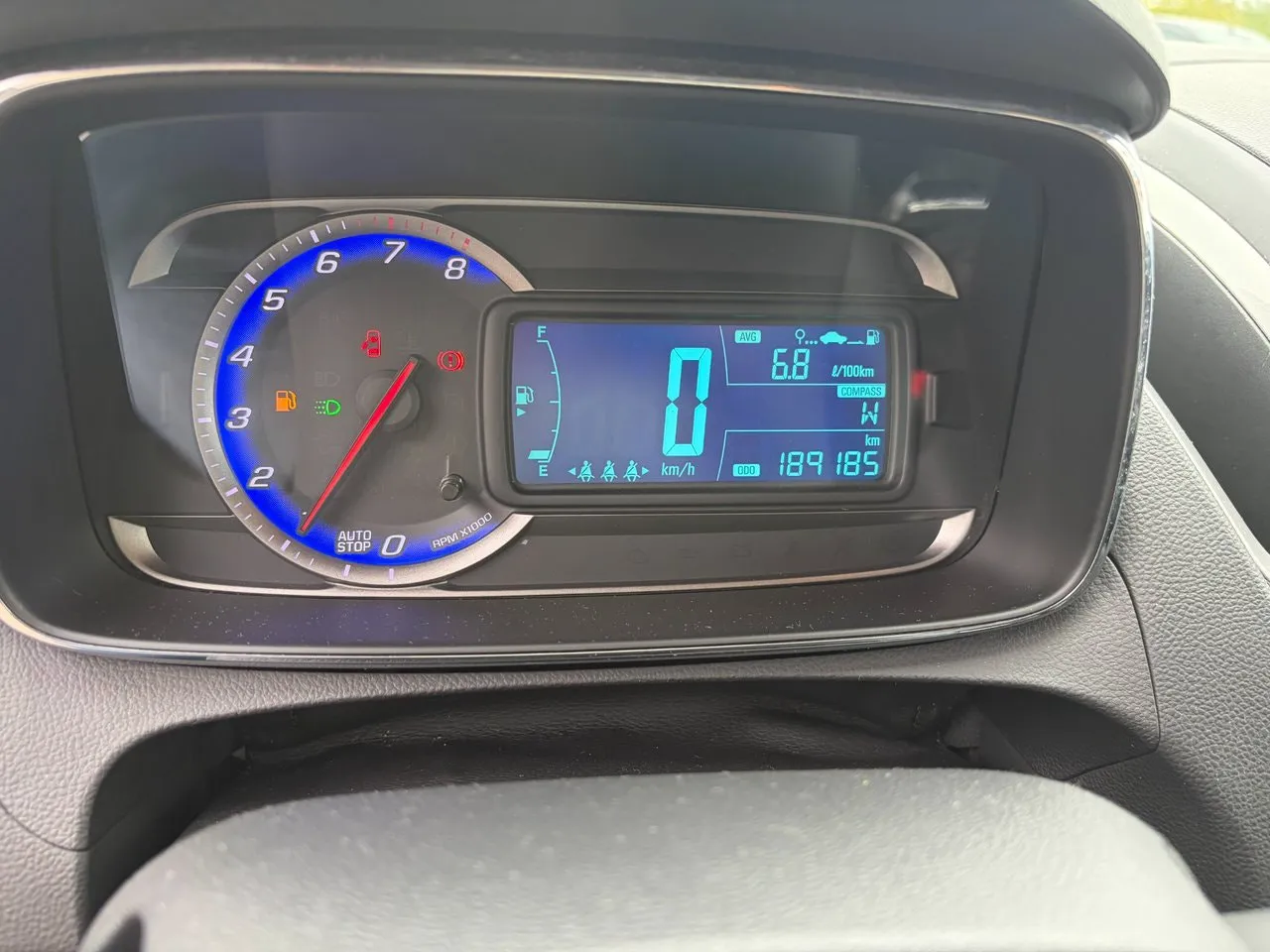 Vehicle image 12