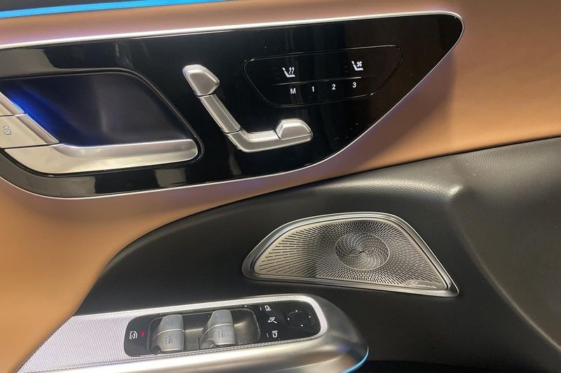 Mercedes E300 bild 13