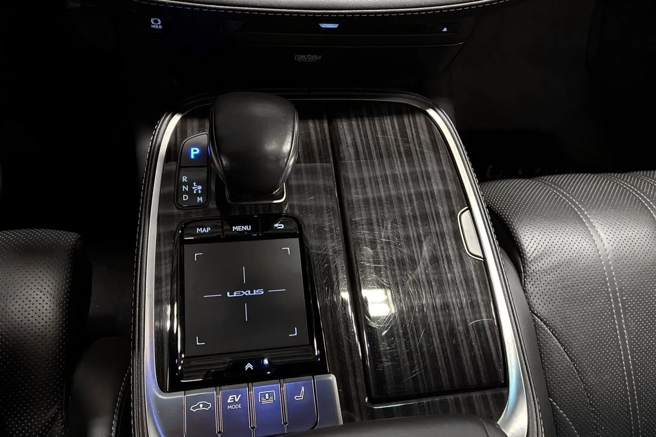Vehicle image 20