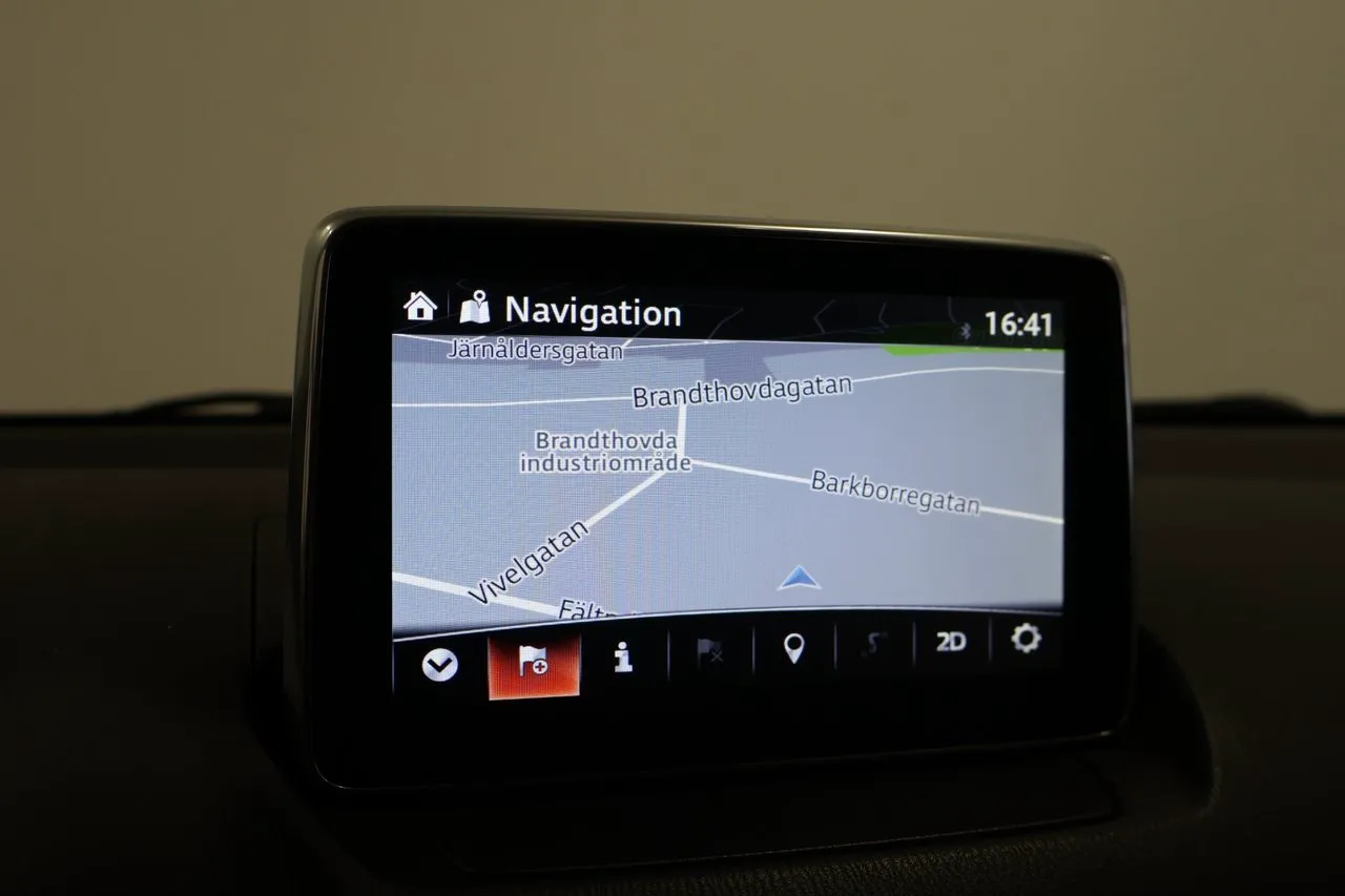 Vehicle image 7