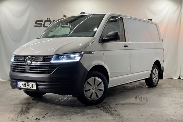Volkswagen Transporter T30 2.0 TDI DRAG KAMERA VÄRMARE VERKSTADSKÅP MOMSBIL - 2022