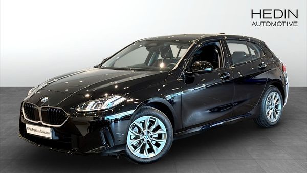 BMW 120 i Driving Assistant, MHEV.Sätesvärme fram - 2026