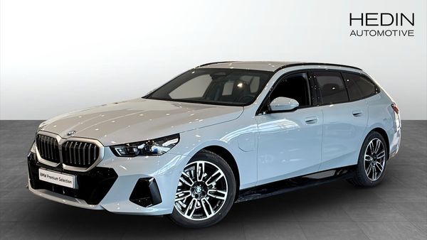 BMW 530 e xDrive Touring M Sport Drag, Driving Assistant, Rattvär - 2026