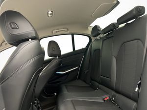 BMW 330 bild 31