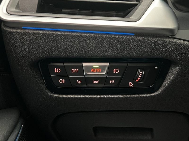 BMW 330 bild 15