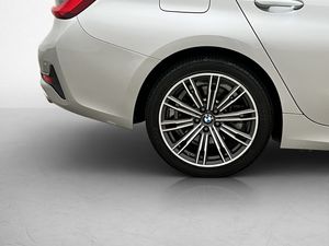 BMW 330 bild 35