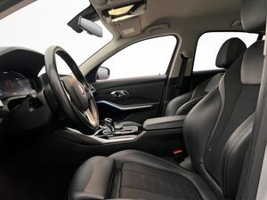 BMW 330 bild 12