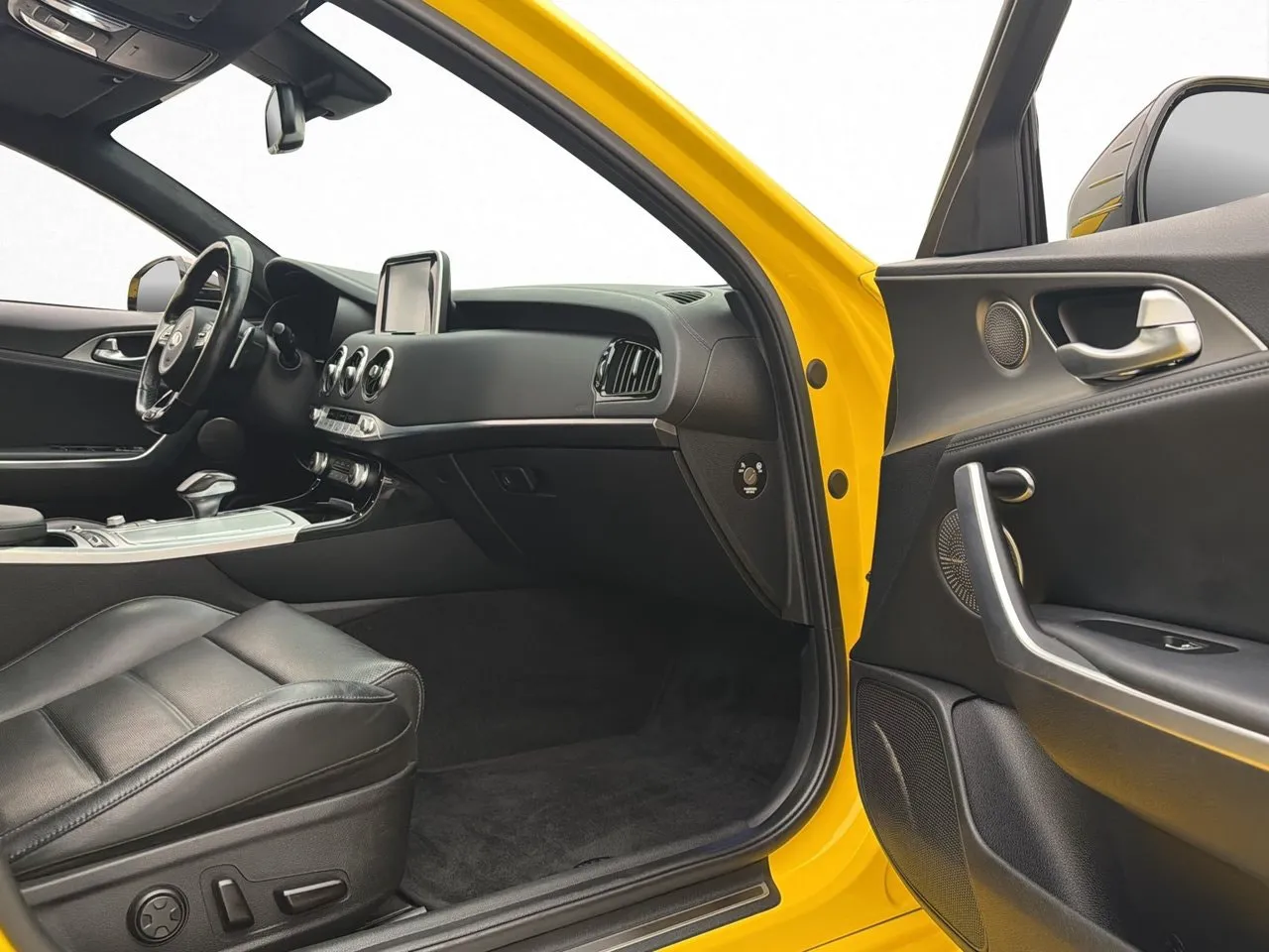 Vehicle image 24