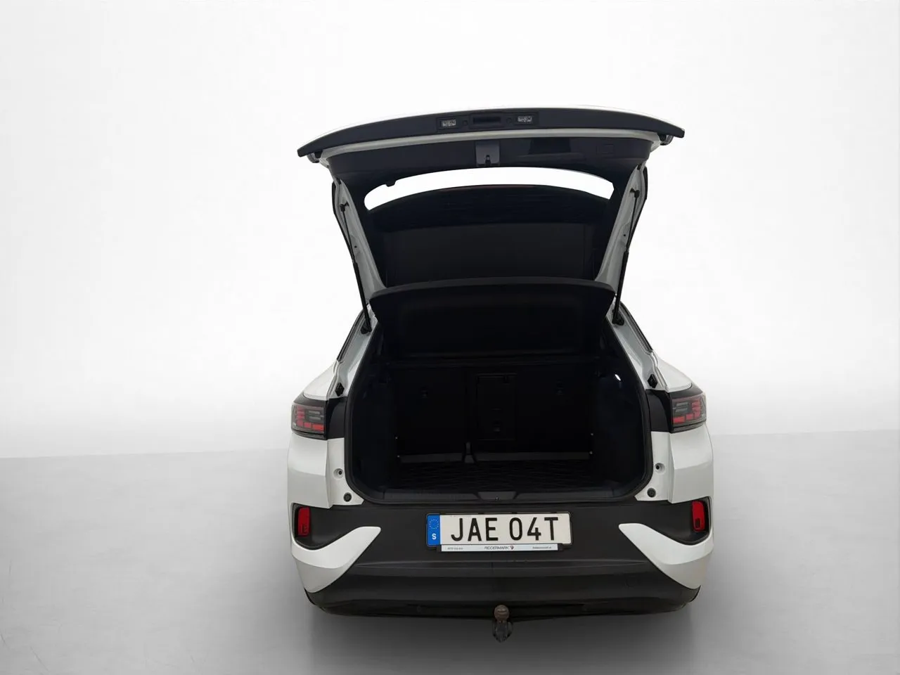 Vehicle image 32