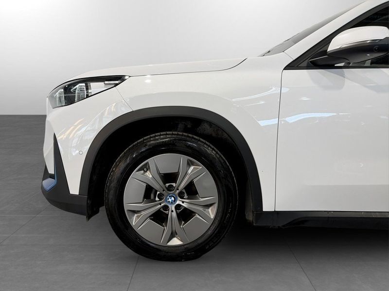 BMW iX1 bild 14