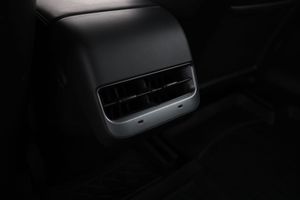 Tesla Model 3 bild 38