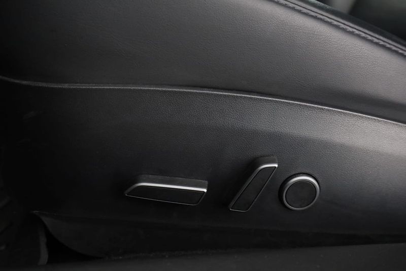 Tesla Model 3 bild 34