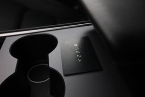 Tesla Model 3 bild 28