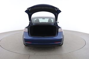 Tesla Model 3 bild 17