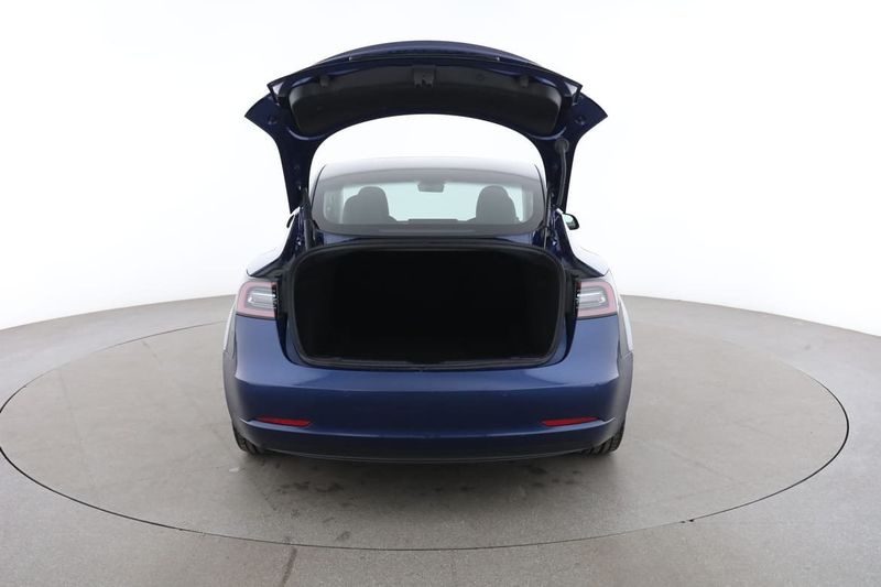 Tesla Model 3 bild 17