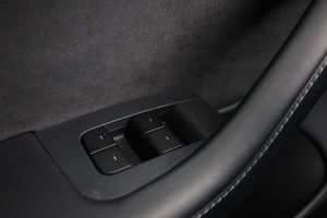Tesla Model 3 bild 33