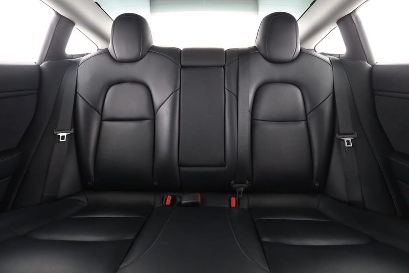 Tesla Model 3 bild 16
