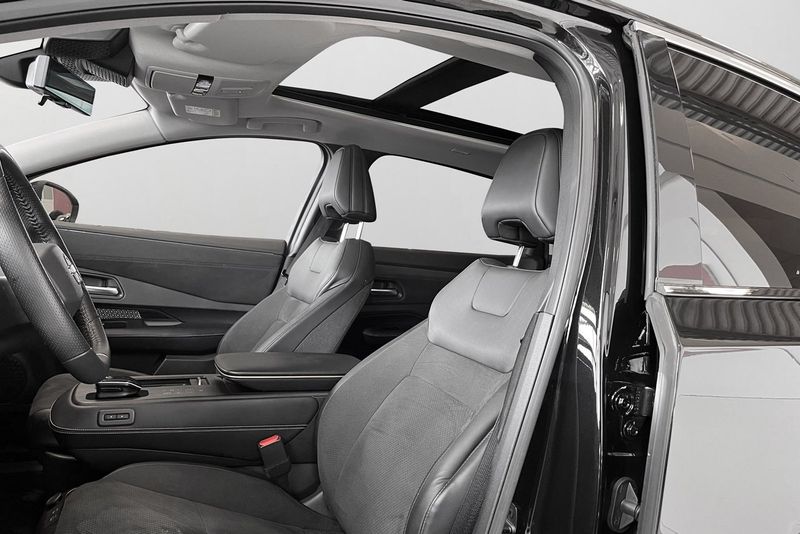 Nissan Ariya bild 14