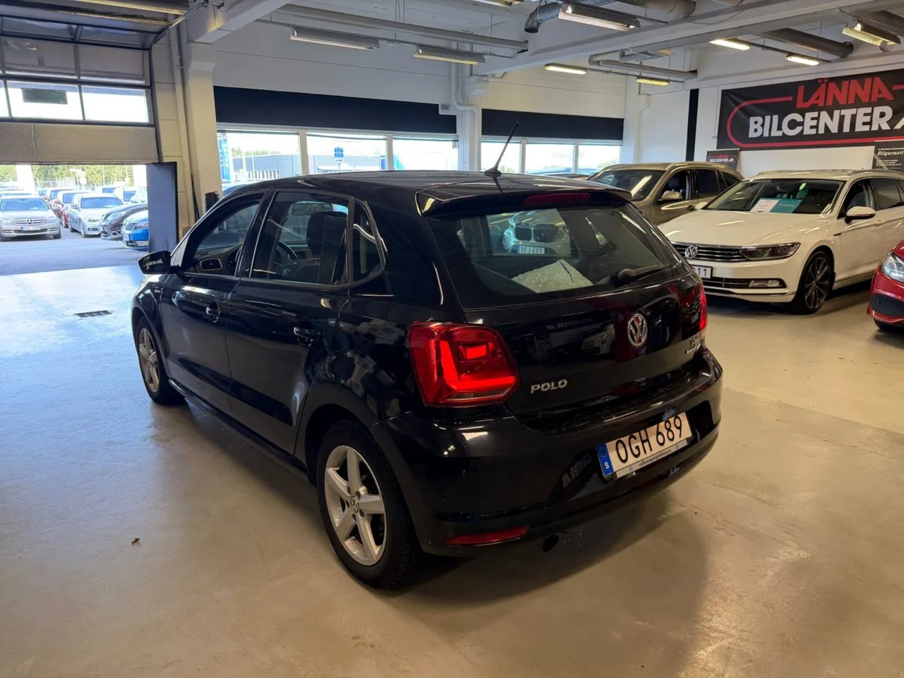 Vehicle image 5
