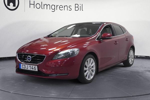 Volvo V40 D2 Summum Pano B-Kam Adaptiv F-Hållare Drag 115hk | Rän - 2014