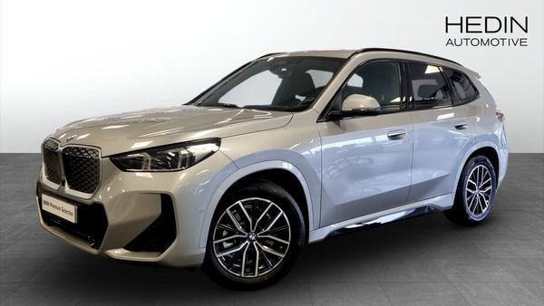 BMW iX1 xDrive30 M Sport Business Elstolar Tonade rutor - 2026