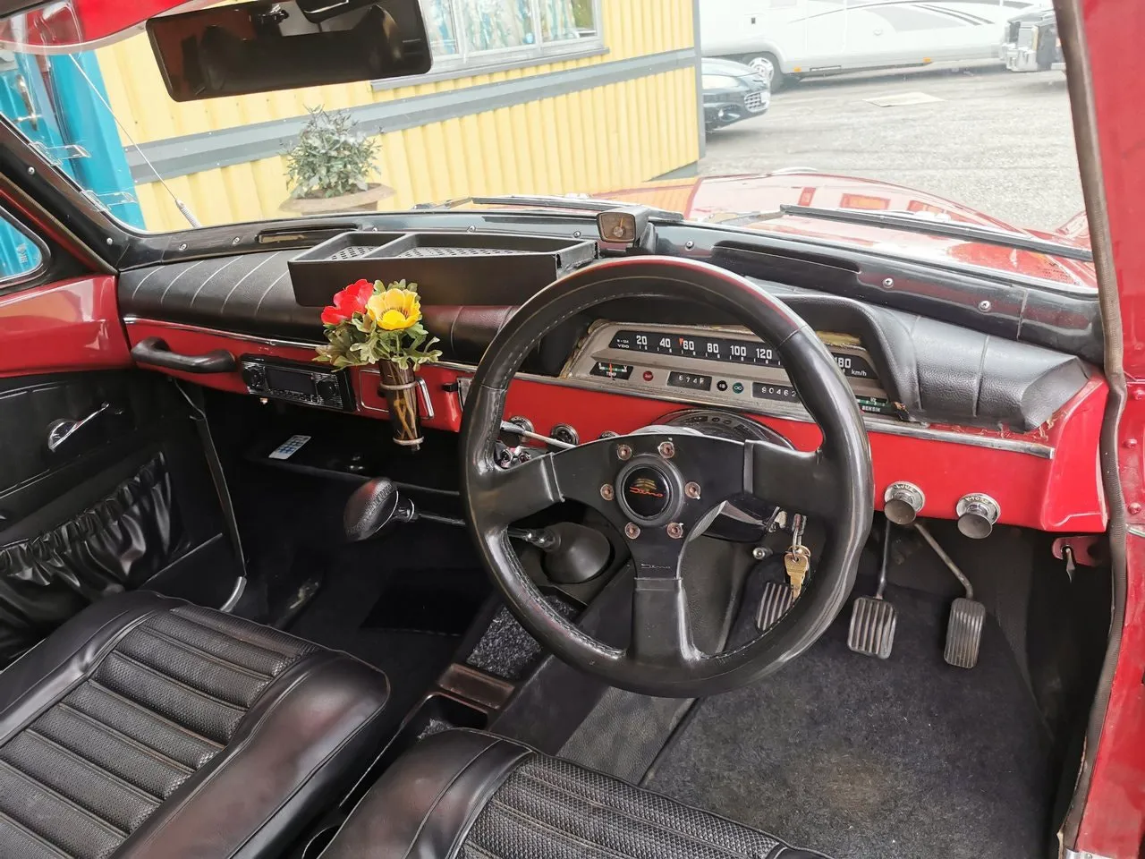 Vehicle image 9
